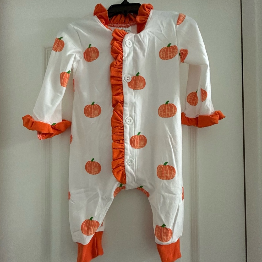 Sugar Bee Ruffle Pumpkin Buttflap Pajamas